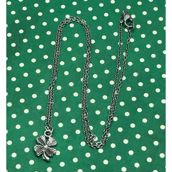 Petite 🍀 Clover Shamrock Good Luck Charm - Picture 6 of 9